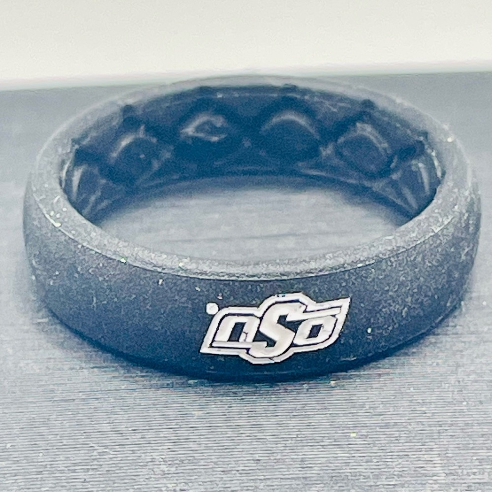 Groove Life Black Silicone Oklahoma State Ring. Size 7